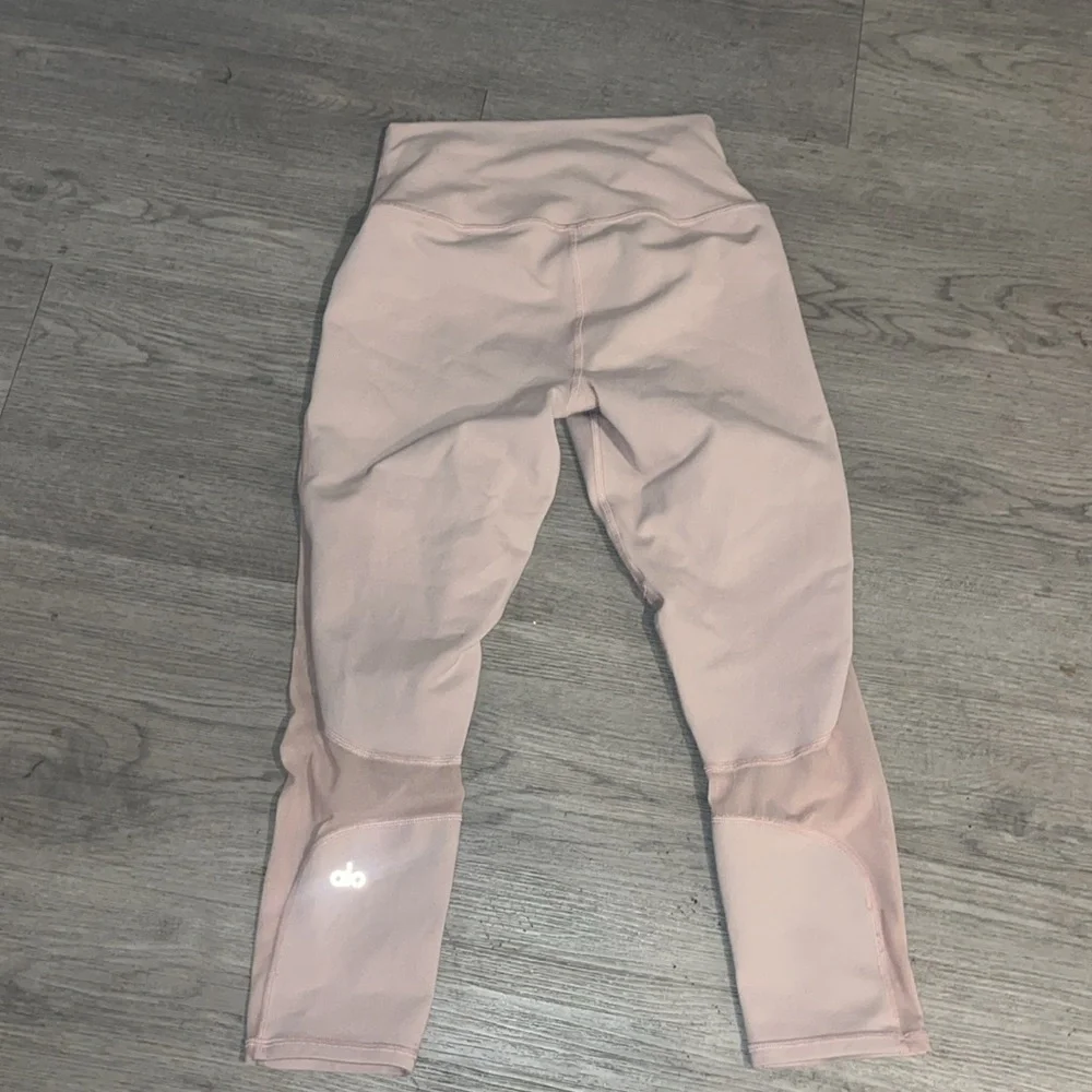 Alo yoga high waisted coast crop leggings smoky quartz mauve mesh